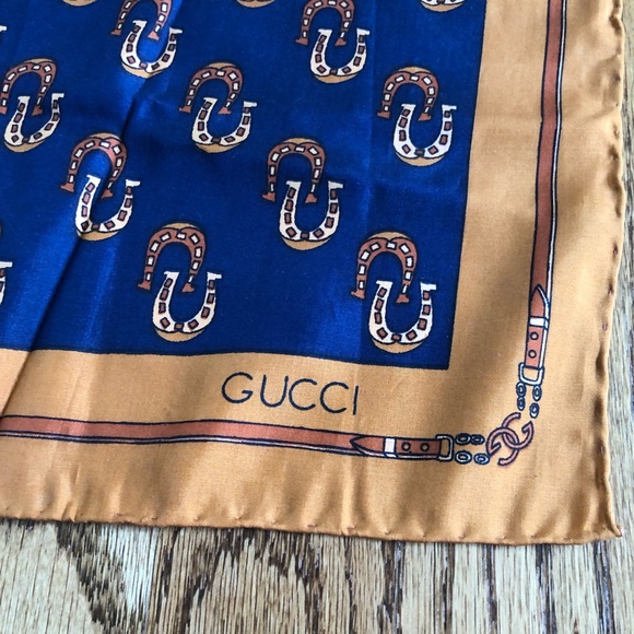 Gucci Rare Vintage Printed Silk Scarf - Picture 3 of 5